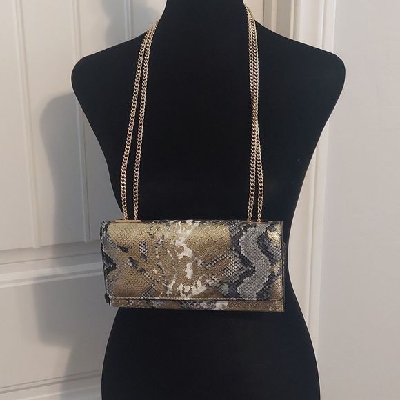 Handbags - NWOT Snakeskin Print Crossbody